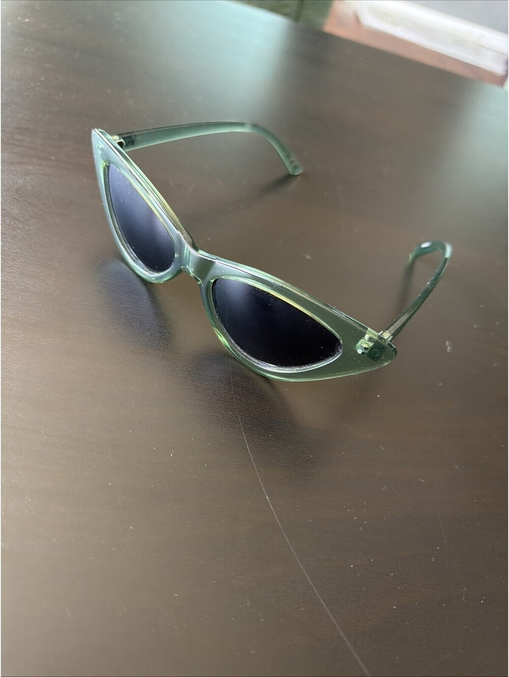 Vans Sixty โ60โ Style Cat Eye Sunglasses - Lime Green-